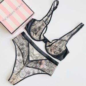 32D SMALL Victoria’s Secret embroidered bra set